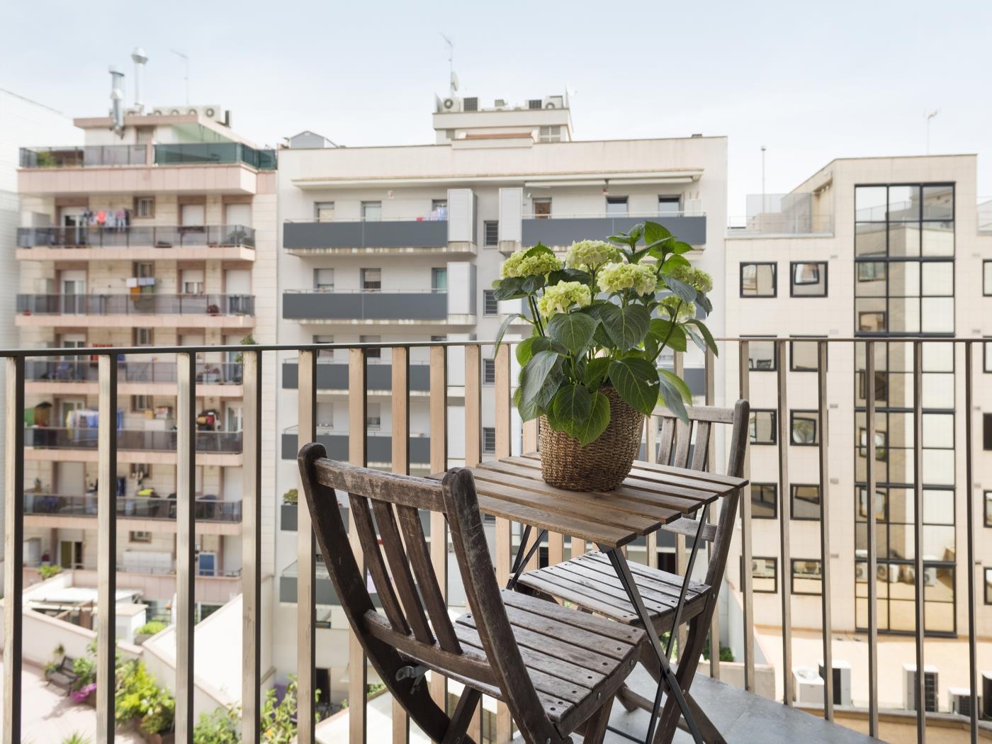 My Space Barcelona Apartment Barcelona in the Center with Pool for 8 - My Space Barcelona Apartments