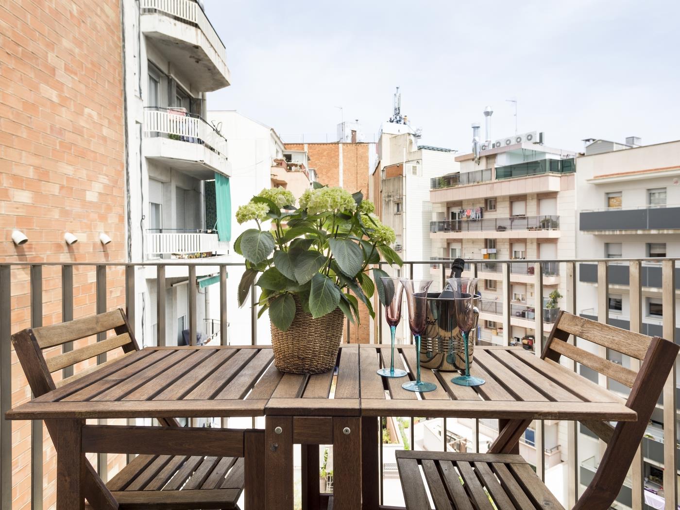 My Space Barcelona Barcelona Apartment in Arc de Triomf with Pool for 8 - My Space Barcelona Apartments