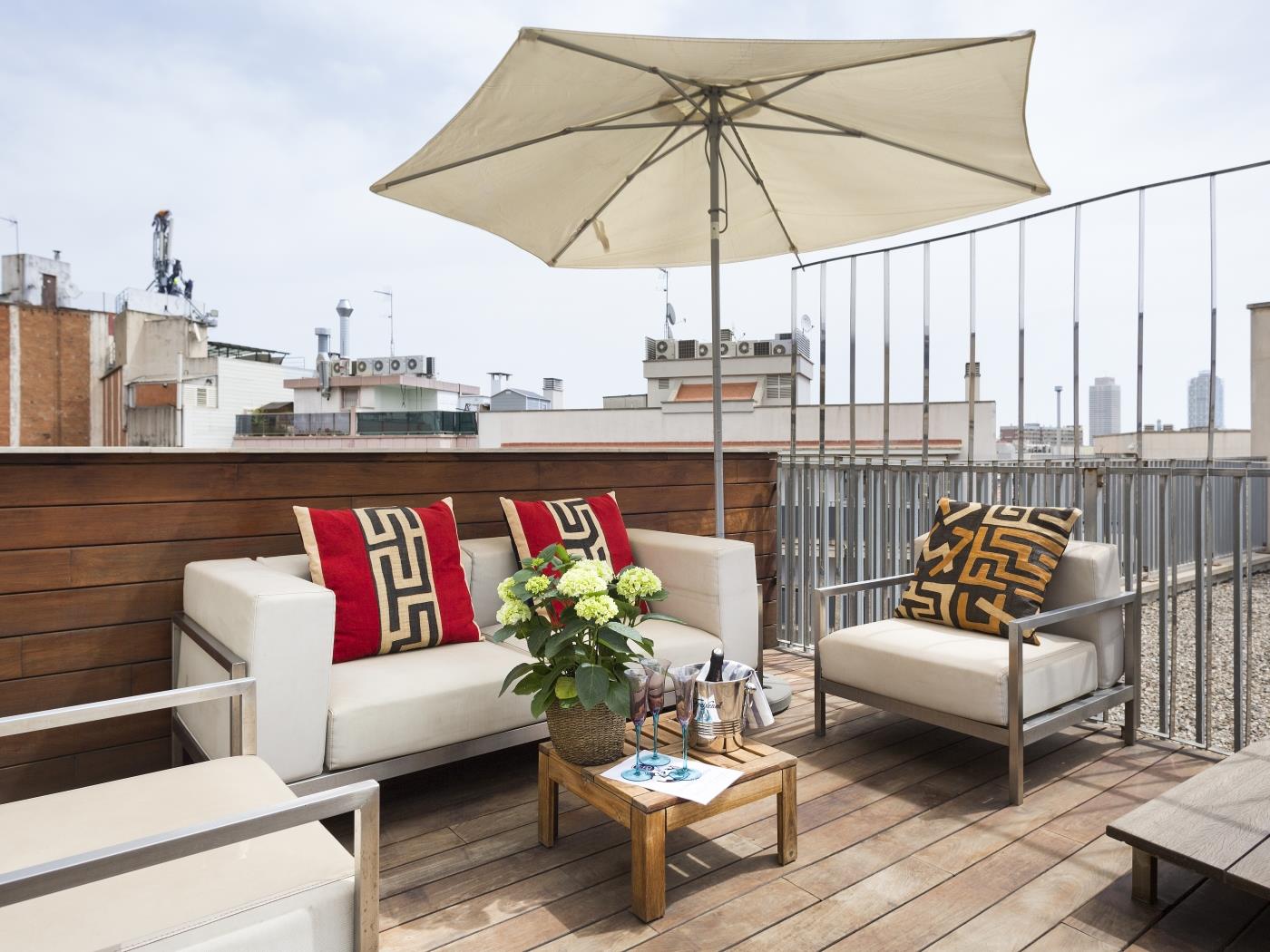 My Space Barcelona Loft in the Arc de Triumph of Barcelona with terrace, pool - My Space Barcelona Apartments